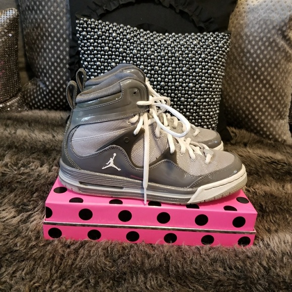 SOLD Big Kids Grey Nike High Top Jordans - Picture 3 of 8